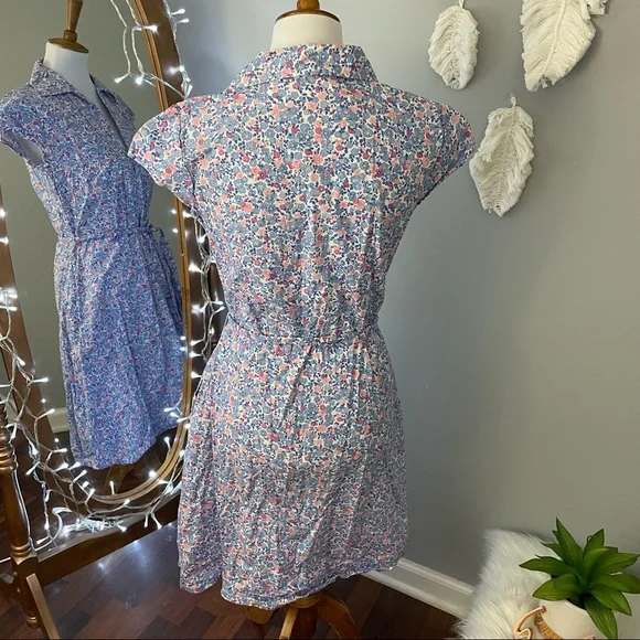 Kacey Hughes blue floral dress - Picture 11 of 12